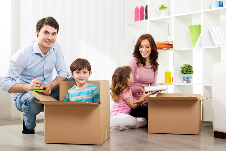 family packing boxes