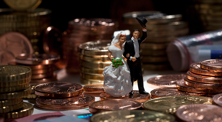wedding cake topper of married couple